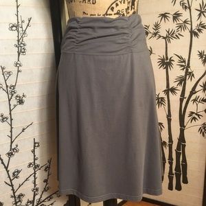 Cabela’s sporty jersey knit elastic waist skirt